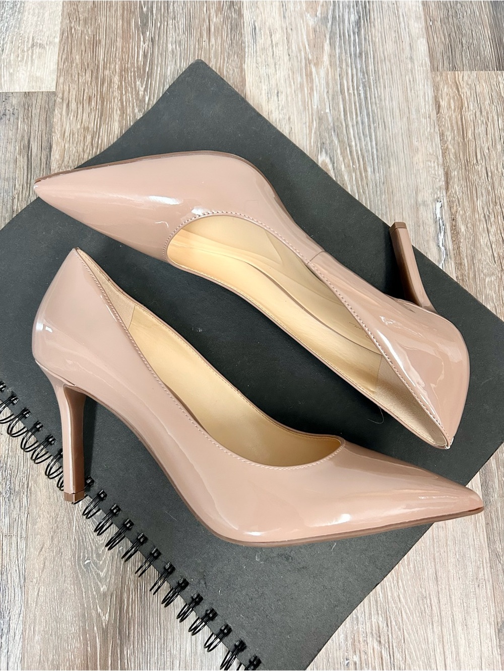 JESSICA SIMPSON 👏🏻 NIB Nettles Patent Pump - Color Chai Latte - Size 10